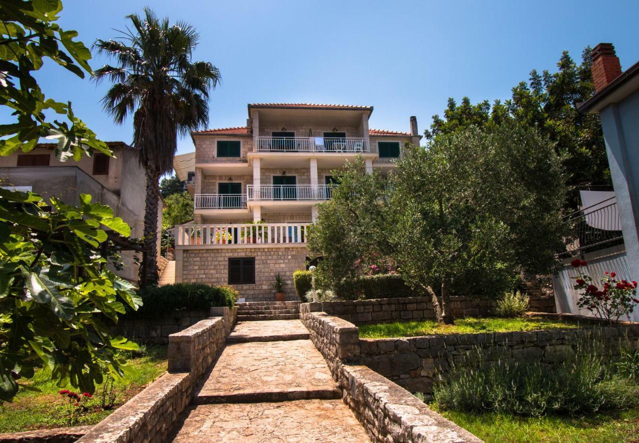 Ceratonia Apartments Lovište Exterior foto
